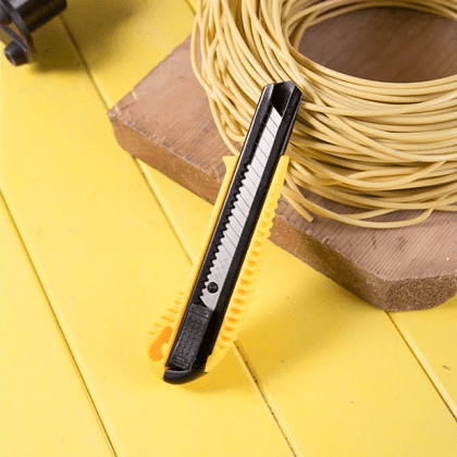 Нож для бумаги "Deli DL003", 18 мм, усиленный - 4