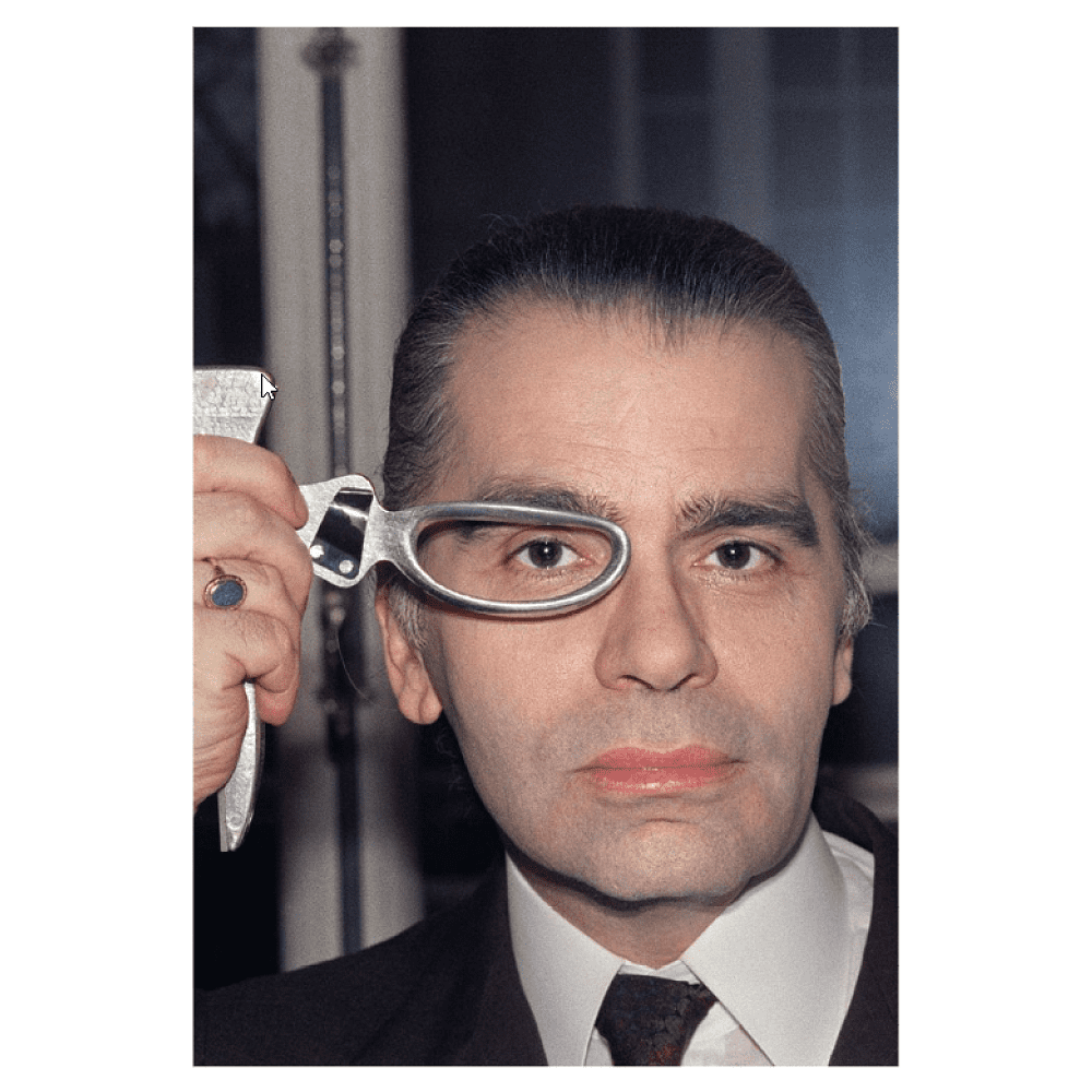 Книга на английском языке "Little Book of Chanel by Lagerfeld: The Story of the Iconic Fashion Designer", Baxter-wright E. - 5