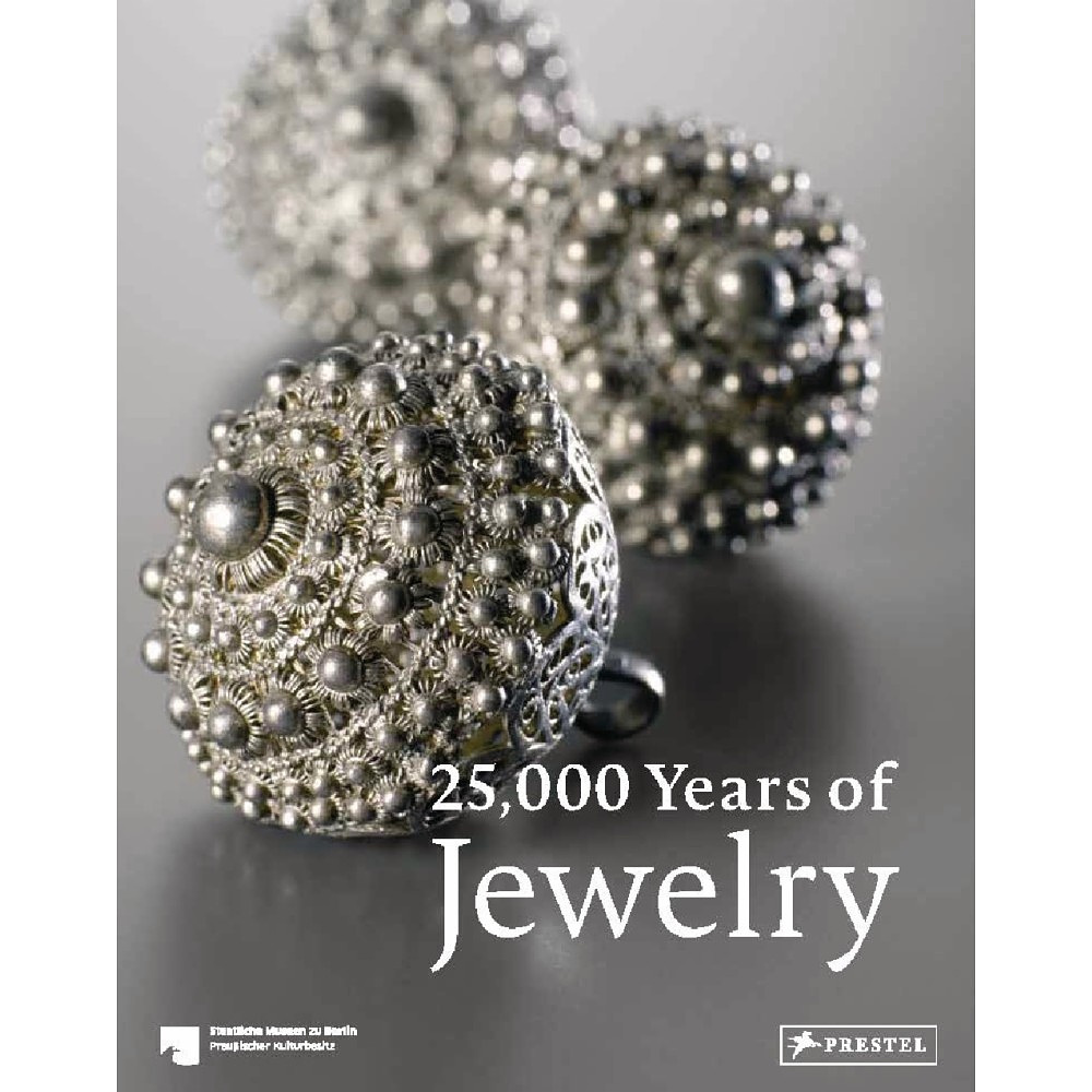 Книга на английском языке "25 000 Years of Jewelry"