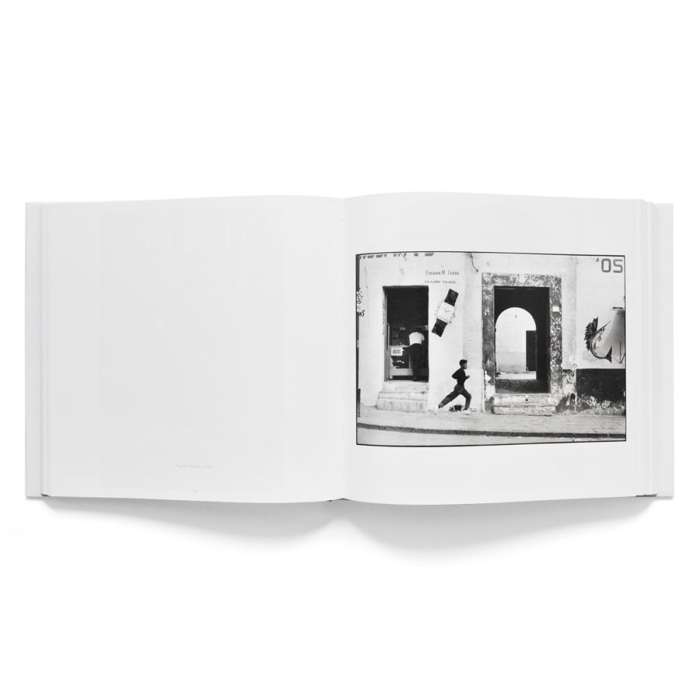 Книга на английском языке "Henri Cartier-Bresson: Photographer", Yves Bonnefoy - 5