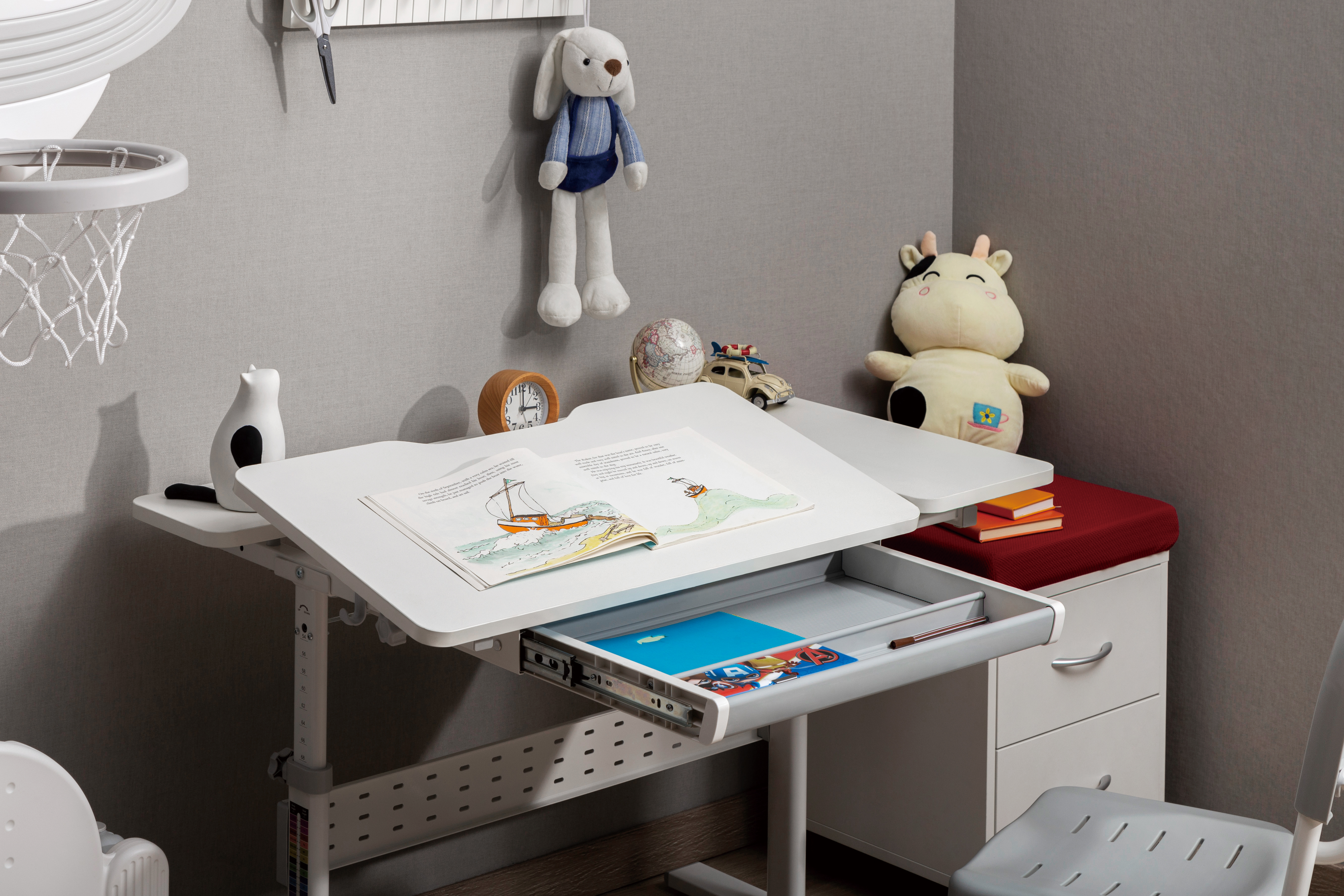 Комплект Ergosmart ученический Smart 100: парта E603 GREY, полка к парте E611 WHITE, накладка  на стол Е511 - 12