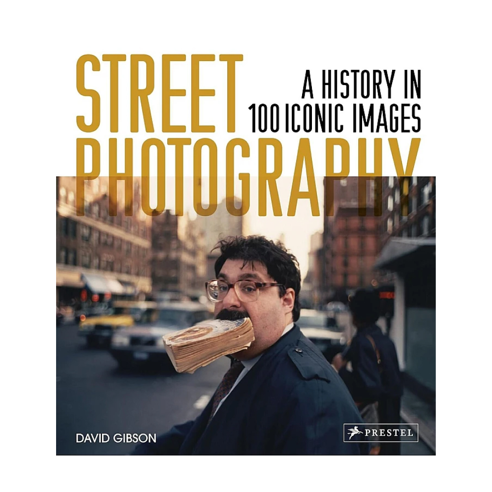 Книга на английском языке "Street Photography. A History in 100 Iconic Photographs"