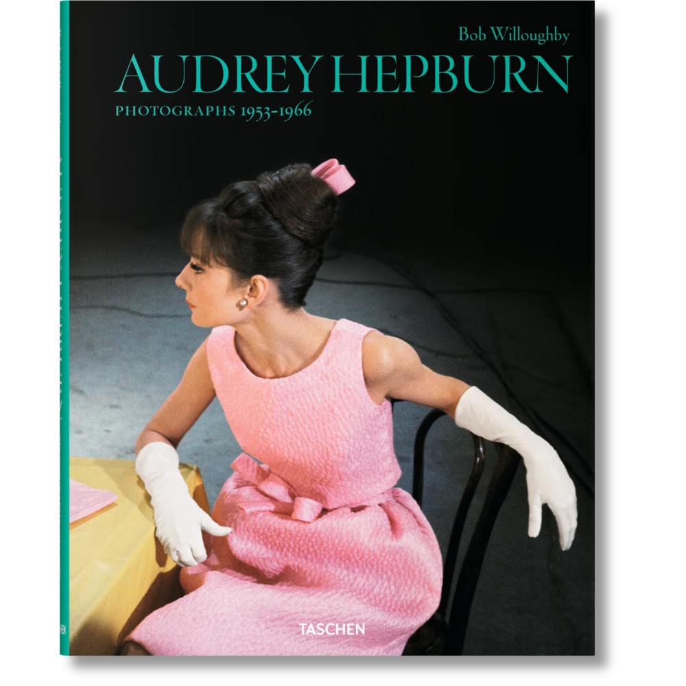 Книга "Audrey Hepburn, Photographs 1953-1966"