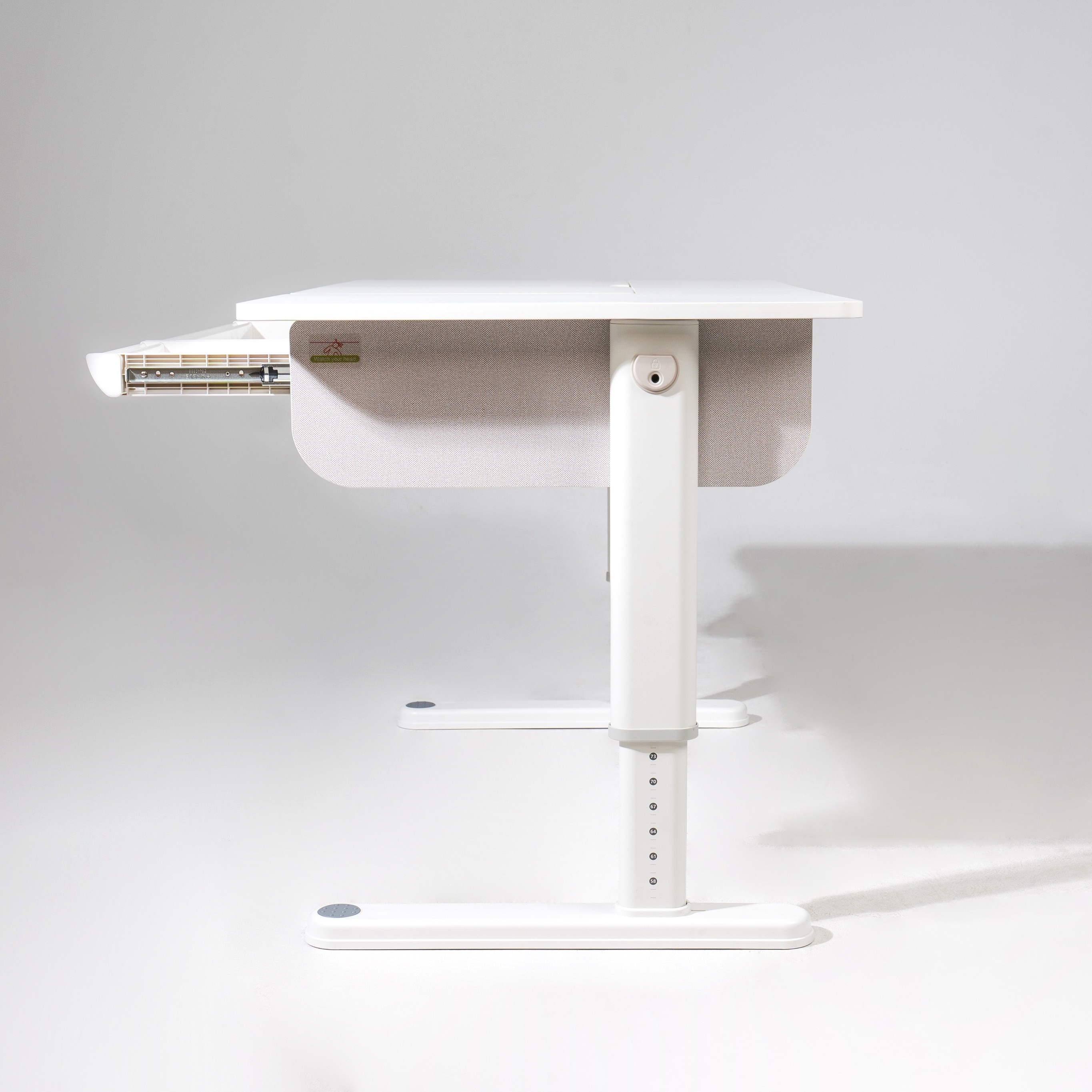 Комплект Ergosmart ученический Caravel: стол регулируемый Caravel, полка с подставкой для книг Wooden space - 18